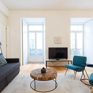 feels-like-home-chiado-modern-apartment.hotels-lisbon-portugal.com/